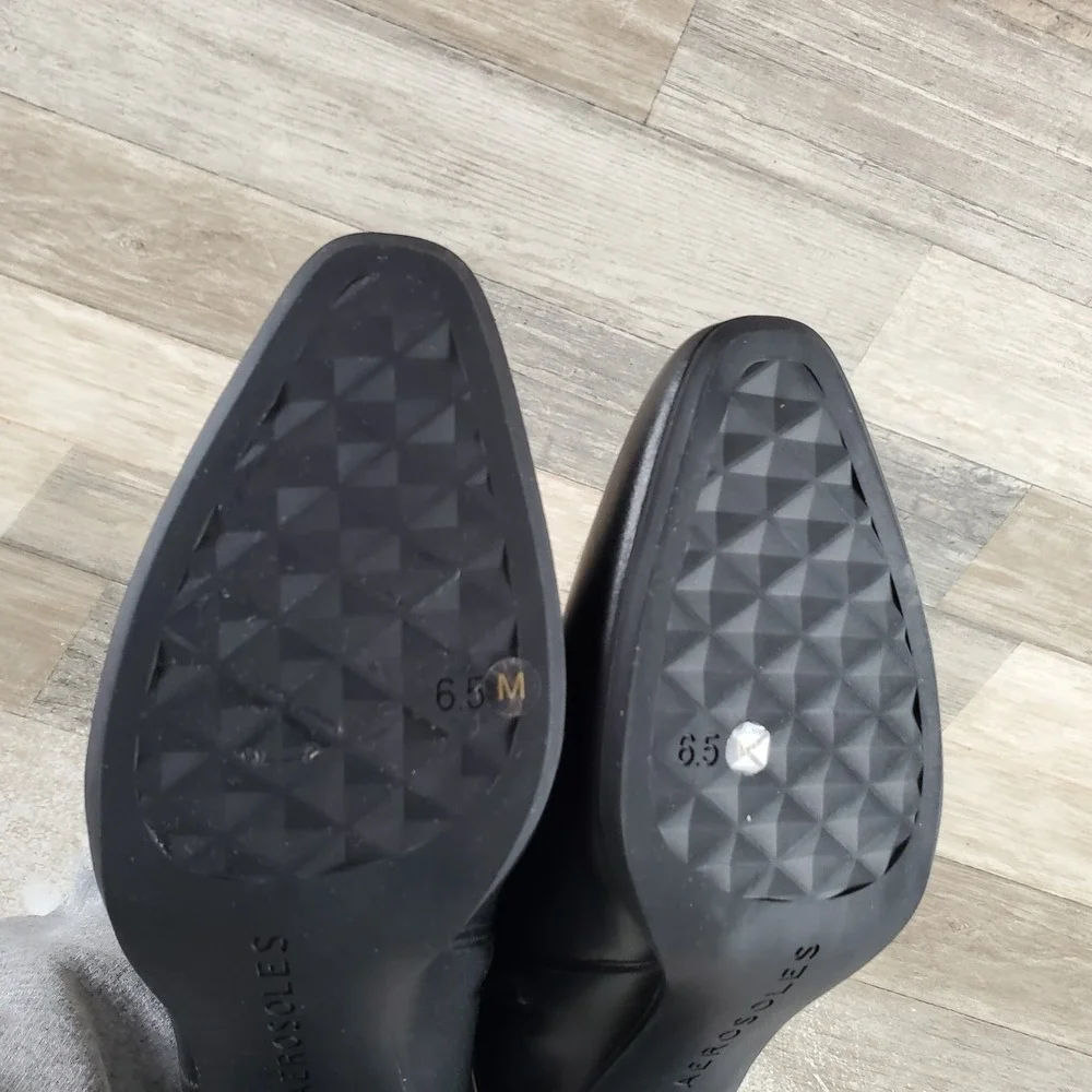 AEROSOLES new without